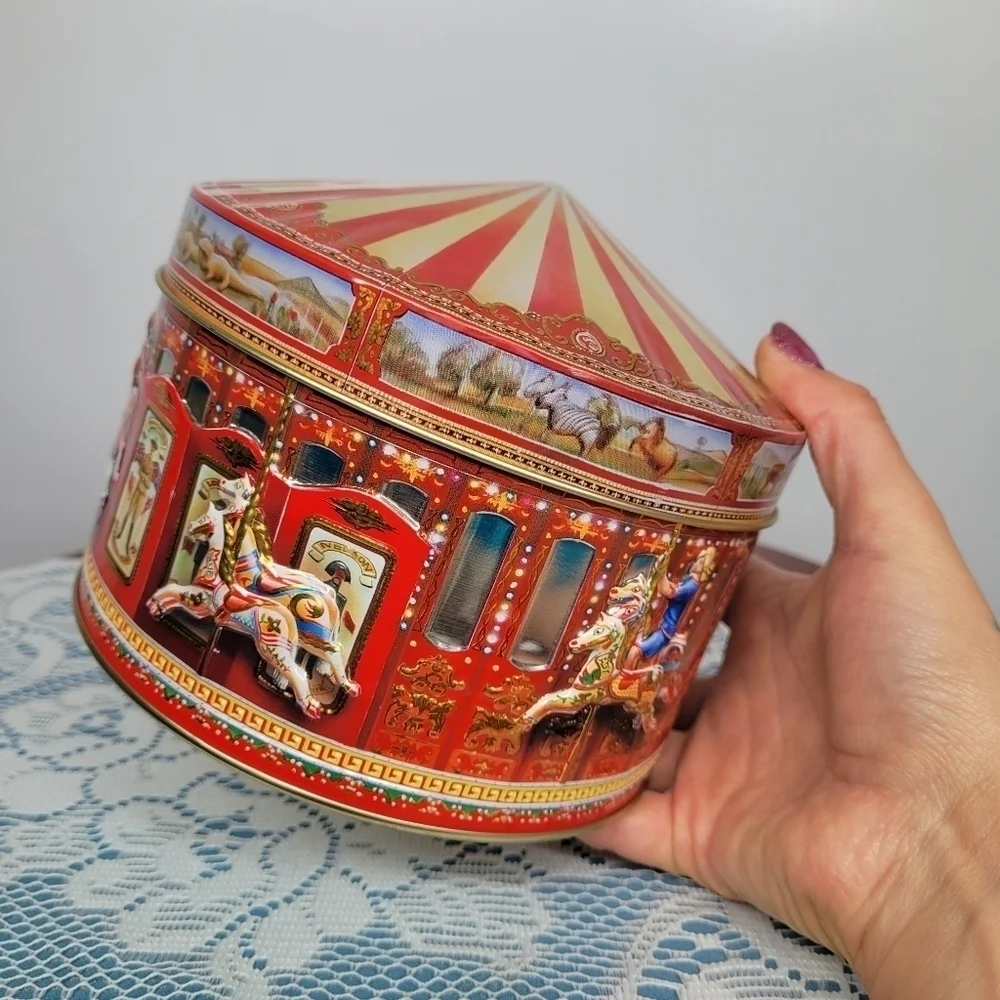 Churchill's of London English‎ Toffee Made in England Collectible Tin QUIRKY